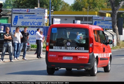 Fiat Doblò III serie
Vigili del Fuoco
In scorta al "Giro d'Italia 2011"
VF 25921
Parole chiave: Fiat Doblò_IIIserie VF25921