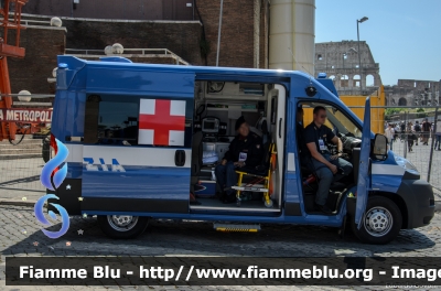 Fiat Ducato X250
Polizia di Stato
Servizio Sanitario
Allestita Boneschi
POLIZIA H8835
Parole chiave: Fiat Ducato_X250 POLIZIAH8835 Ambulanza Festa_della_Repubblica_2015