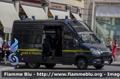 Iveco Daily V serie
Guardia di Finanza
Automezzo Blindato per Ordine Pubblico
Allestimento Sperotto
GdiF 342 BH
Parole chiave: Iveco Daily_Vserie GdiF342BH Festa_della_Repubblica_2014