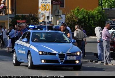 Alfa Romeo 159
Polizia di Stato
Polizia Stradale
in scorta al Giro d'Italia 2011
POLIZIA F7306
Parole chiave: Alfa-Romeo 159 POLIZIAF7306