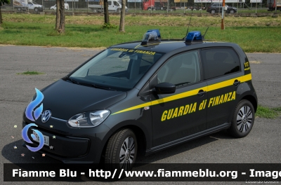 Volkswagen E-Up
Guardia di Finanza
Allestita Focaccia
Decorazione Grafica Artlantis
GdiF 891 BJ

Si ringrazia la Guardia di Finanza per la disponibilità e la collaborazione
Parole chiave: Volkswagen E-Up EXPO2015 GdiF891BJ33