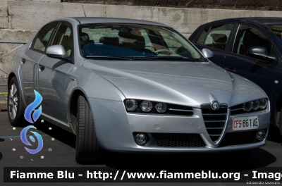 Alfa Romeo 159
Corpo Forestale dello Stato
CFS 861 AE
Parole chiave: Alfa-Romeo 159 CFS861AE Festa_della_Repubblica_2014