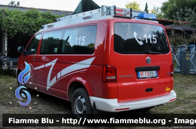 Volkswagen Transporter T5 restyle
Vigili del Fuoco
Unione Distrettuale di Bolzano
Corpo Volontario di Pianizza di Sopra - Oberplanitzing (BZ)
Allestito Ziegler
VF FW 39J
Parole chiave: Volkswagen Transporter_T5_restyle VFFW39J