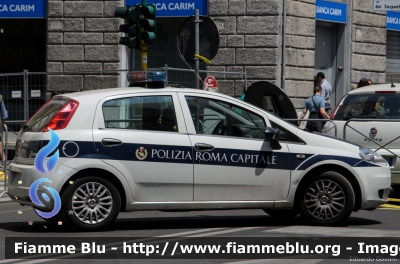 Fiat Grande Punto
Polizia Roma Capitale
Parole chiave: Fiat Grande_Punto Festa_della_Republica_2014