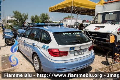 Bmw 318 Touring F31 II restyle
Polizia di Stato
Polizia Stradale
Allestimento Marazzi
Decorazione Grafica Artlantis
POLIZIA M2329
Parole chiave: Bmw 318_Touring_F31_IIrestyle POLIZIAM2329 Valore_Tricolore_2019