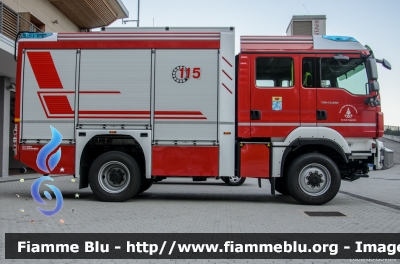 Man TGM 13.290 4x4 II serie
Vigili del Fuoco
Unione distrettuale di Mezzolombardo
Corpo Volontario di Fai della Paganella (TN)
AutoPompa allestita Kofler
VF 8E4 TN
Parole chiave: Man TGM_13.290_4x4_IIserie VF8E4TN