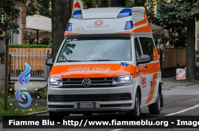 Volkswagen Transporter T6
Croce Bianca Val Passiria (BZ)
Weisses Kreuz Passiertal
Allestita Ambulanz Mobile - Hornis Spaceline
WK 264 - 789
PC ZS 0RE
Parole chiave: Volkswagen Transporter_T5_restyle Ambulanza PCZS0RE