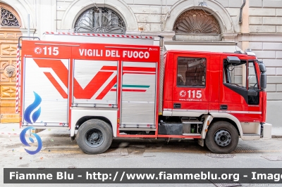 Iveco CityEuroFire 100E21 I serie
Vigili del Fuoco
Comando Provinciale di La Spezia
AutoPompaSerbatoio allestimento Iveco-Magirus
VF 20752
Parole chiave: Iveco CityEuroFire_100E21_Iserie VF20752