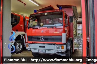 Mercedes-Benz 1124
Vigili del Fuoco
Unione Distrettuale Merano (BZ)
Bezirksverband Meran
Veicolo ospitato dal corpo di Merano
Carro NBCR allestimento Schmitz
VF 06T BZ
Parole chiave: Mercedes-Benz 1124 VF06TBZ