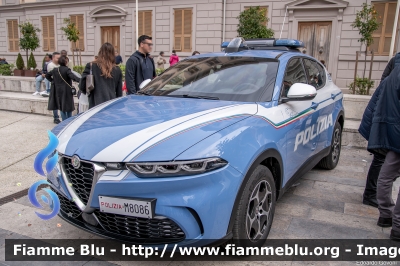 Alfa Romeo Tonale
Polizia di Stato
Squadra Volante
Allestimento FCA
POLIZIA M8086
Parole chiave: Alfa-Romeo Tonale POLIZIAM8086