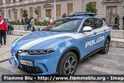 Alfa Romeo Tonale
Polizia di Stato
Squadra Volante
Allestimento FCA
POLIZIA M8086
Parole chiave: Alfa-Romeo Tonale POLIZIAM8086