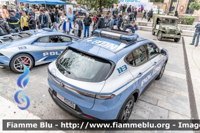 Alfa Romeo Tonale
Polizia di Stato
Squadra Volante
Allestimento FCA
POLIZIA M8086
Parole chiave: Alfa-Romeo Tonale POLIZIAM8086