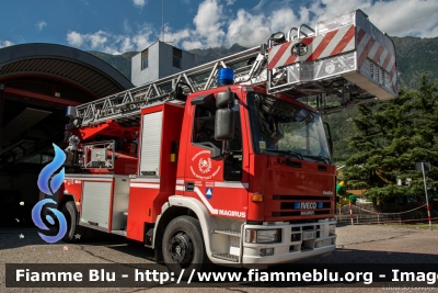 Iveco EuroFire 130E24 I serie
Vigili del Fuoco
Unione Distrettuale Merano (BZ)
Bezirksverband Meran
Veicolo ospitato dal corpo di Naturno - Naturns
Allestita Iveco Magirus
VF 0ZK BZ
Parole chiave: Iveco EuroFire_130E24_Iserie VF0ZKBZ