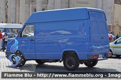 Iveco Daily II serie
Polizia di Stato
POLIZIA B2499
Parole chiave: Iveco Daily_IIserie POLIZIAB2499 Festa_della_Polizia_2011