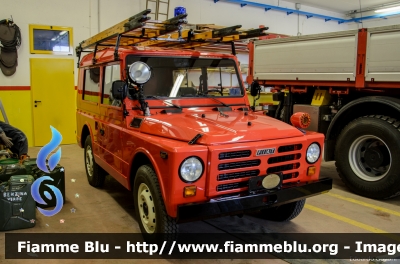 Fiat Campagnola II serie
Vigili del Fuoco
Unione distrettuale di Cles
Corpo Volontario di Smarano (TN)
*Veicolo storico*
VF 8T2 TN
Parole chiave: Fiat Campagnola_IIserie VF8T2TN