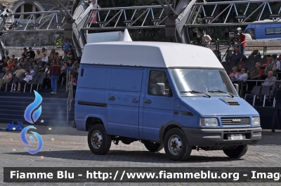 Iveco Daily II serie
Polizia di Stato
POLIZIA A1243
Parole chiave: Iveco Daily_IIserie POLIZIAA1243 Festa_della_Polizia_2011