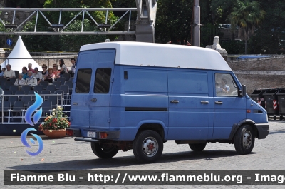 Iveco Daily II serie
Polizia di Stato
POLIZIA A1243
Parole chiave: Iveco Daily_IIserie POLIZIAA1243 Festa_della_Polizia_2011