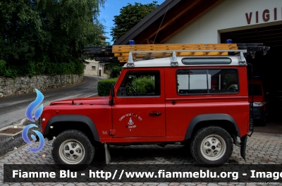 Land-Rover Defender 90
Vigili del Fuoco
Unione distrettuale di Cles
Corpo Volontario di Tres (TN)
VF G14 TN
Parole chiave: Land-Rover Defender_90 VFG14TN