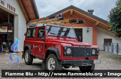 Land-Rover Defender 90
Vigili del Fuoco
Unione distrettuale di Cles
Corpo Volontario di Tres (TN)
VF G14 TN
Parole chiave: Land-Rover Defender_90 VFG14TN