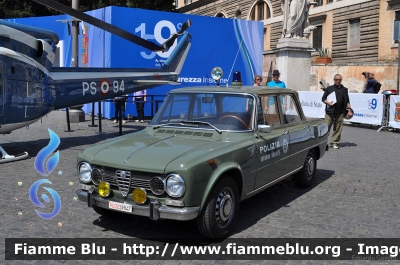 Alfa Romeo Giulia Super 1.6 
Polizia di Stato
Squadra Volante
POLIZIA 39847 
Parole chiave: Alfa-Romeo Giulia_Super_1.6 POLIZIA39847 Festa_della_Polizia_2011