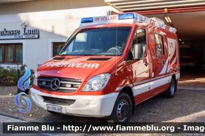 Mercedes-Benz Sprinter 4x4 III serie
Vigili del Fuoco
Unione Distrettuale Merano - Bezirksverband Meran
Corpo Volontario di Foiana - Freiwillige Feuerwehr Vollan (BZ)
Allestimento Kofler
VF 0X6 BZ
Parole chiave: Mercedes-Benz Sprinter_4x4_IIIserie VF0X6BZ