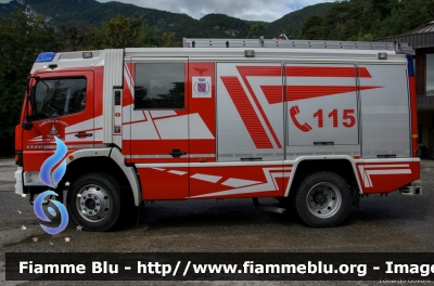 Mercedes-Benz Atego 1328 4x4 I serie
Vigili del Fuoco
Unione distrettuale di Mezzolombardo
Corpo Volontario di Campodenno (TN)
AutoPompa allestita Rosenbauer
VF 8D0 TN
Parole chiave: Mercedes-Benz Atego_1328_4x4_Iserie VF8D0TN