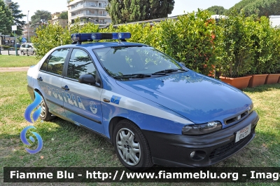 Fiat Marea I serie
Polizia di Stato
Polizia Stradale
POLIZIA E1477
Parole chiave: Fiat Marea_Iserie POLIZIAE1477 Festa_della_Polizia_2011