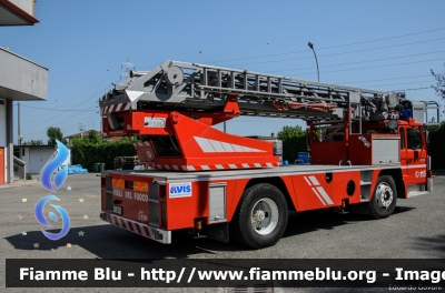 Renault GF231
Vigili del Fuoco
Comando Provinciale di Bergamo
Distaccamento di Romano di Lombardia
AutoScala allestimento Riffaud
Ex Corpo dei Vigili del Fuoco di Arco (TN)
VF 26610
Parole chiave: Renault GF231 VF26610