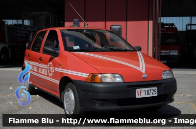 Fiat Punto I serie
Vigili del Fuoco
Comando Provinciale di Bergamo
Distaccamento Volntario di Romano di Lombardia
VF 18729
Parole chiave: Fiat Punto_Iserie VF18729