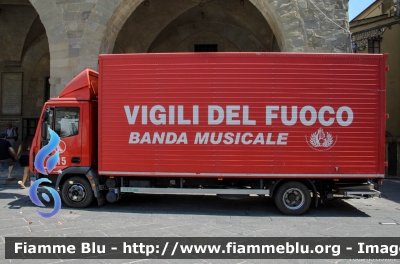 Iveco EuroCargo 65E14 II serie
Vigili del Fuoco
Autocarro della Banda Musicale del Corpo Nazionale
VF 24744
Parole chiave: Iveco EuroCargo_65E14_IIserie VF24744 Raduno_Nazionale_VVF_2017