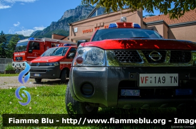 Nissan Navara II serie
Vigili del Fuoco
Unione distrettuale di Mezzolombardo
Corpo Volontario di Zambana (TN)
VF 1A9 TN
Parole chiave: Nissan Navara_IIserie VF1A9TN