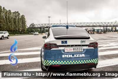 Tesla Model X
Polizia di Stato
Polizia Stradale in servizio sulla rete CAV
Allestimento All.V.In.
POLIZIA M9359
Parole chiave: Tesla Model_X POLIZIAM9359