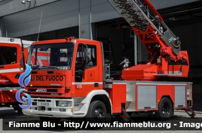 Iveco EuroFire 120E23 I serie
Vigili del Fuoco
Unione distrettuale della Valsugana e Tesino 
Veicolo ospitato dal Corpo Vigili del Fuoco di Borgo Valsugana (TN)
Autoscala allestimento Iveco-Magirus
VF A36 TN
Parole chiave: Iveco EuroFire_120E23_Iserie VFA36TN