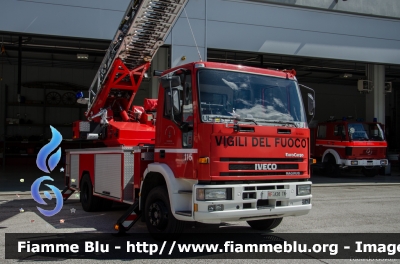 Iveco EuroFire 120E23 I serie
Vigili del Fuoco
Unione distrettuale della Valsugana e Tesino 
Veicolo ospitato dal Corpo Vigili del Fuoco di Borgo Valsugana (TN)
Autoscala allestimento Iveco-Magirus
VF A36 TN
Parole chiave: Iveco EuroFire_120E23_Iserie VFA36TN