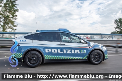 Tesla Model X
Polizia di Stato
Polizia Stradale in servizio sulla rete CAV
Allestimento All.V.In.
POLIZIA M9359
Parole chiave: Tesla Model_X POLIZIAM9359