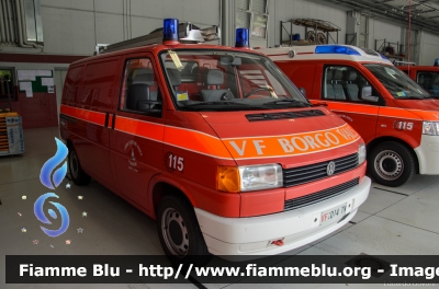 Volkswagen Transporter T4
Vigili del Fuoco
Unione distrettuale della Valsugana e Tesino
Corpo Volontario di Borgo Valsugana (TN)
Polisoccorso allestimento Rosenbauer
VF D14 TN
Parole chiave: Volkswagen Transporter_T4 VFD14TN