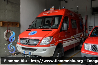 Mercedes-Benz Sprinter 4x4 III serie
Vigili del Fuoco
Corpo Permanente di Trento
Nucleo Sommozzatori
Allestimento DiviTec
VF 0J1 TN
Parole chiave: Mercedes-Benz Sprinter_4x4_IIIserie VF0J1TN