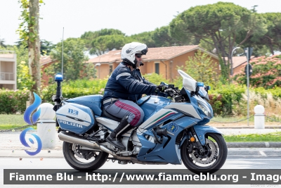 Yamaha FJR 1300 II serie
Polizia di Stato
Polizia Stradale
Allestimento Elevox
In scorta alla Mille Miglia 2022
Parole chiave: Yamaha FJR_1300_IIserie