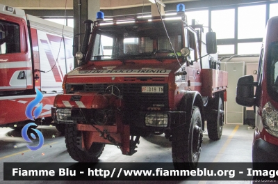 Mercedes-Benz Unimog U1700L
Vigili del Fuoco
Corpo Permanente di Trento
VF D19 TN
Parole chiave: Mercedes-Benz Unimog_U1700L VFD19TN