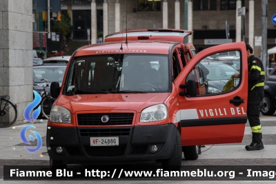 Fiat Doblò II serie
Vigili del Fuoco
Comando Provinciale di La Spezia
VF 24886
Parole chiave: Fiat Doblò_IIserie VF24886