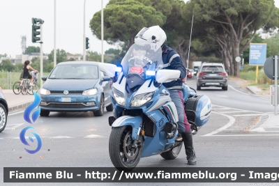 Yamaha FJR 1300 II serie
Polizia di Stato
Polizia Stradale
Allestimento Elevox
In scorta alla Mille Miglia 2022
Parole chiave: Yamaha FJR_1300_IIserie