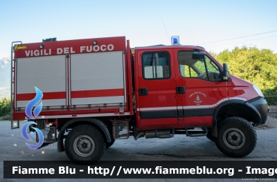 Iveco Daily 4x4 IV serie
Vigili del Fuoco
Distretto di Cles
Corpo Volontario di Vervò (TN)
allestito Fulmix
VF 1K9 TN
Parole chiave: Iveco Daily_4x4_IVserie VF1K9TN