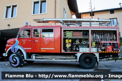 Mercedes-Benz 1113
Vigili del Fuoco
Distretto di Cles
Corpo Volontario di Vervò (TN)
Ex Stadt Kaufbeuren Feuerwehr
allestito Ziegler
VF Z93 TN
Parole chiave: Mercedes-Benz 1113 VFZ93TN