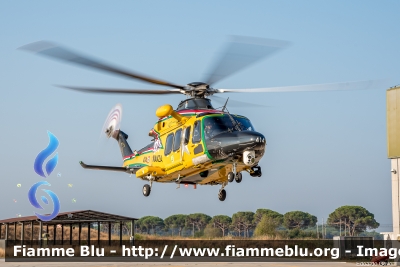 Leonardo AW139
Guardia di Finanza
Reparto Operativo Aereonavale
Centro di Aviazione di Pratica di Mare
1000° AW139 Prodotto da Leonardo
Volpe 414
Parole chiave: Leonardo AW139