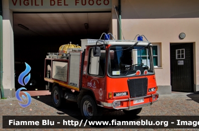 Seicom OZ 50 4x4
Vigili del Fuoco
Unione distrettuale di Cles
Corpo Volontario di Bresimo (TN)
VF D59 TN
Parole chiave: Seicom OZ_50_4x4 VFD59TN