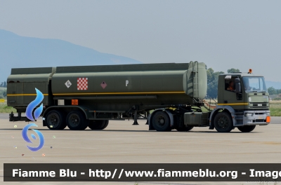 Iveco EuroTech 440E38
Aeronautica Militare Italiana
46° Brigata Aerea
con Cisterna Nuova Ma.Na.Ro.
AM 20256
AM 34503r
Parole chiave: Iveco EuroTech_440E38 AM20256 AM34503r