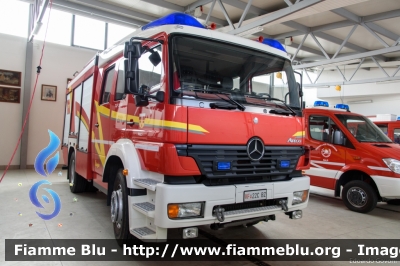 Mercedes-Benz Atego III serie
Vigili del Fuoco
Unione Distrettuale Alta Val Venosta
Bezirksverband Obervinschgau
Corpo Volontario di Malles (BZ)
Freiwillige Feuerwehr Mals
Allestito Ziegler
VF FW 22C
Parole chiave: Mercedes-Benz Atego_IIIserie VFFW22C