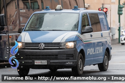 Volkswagen Transporter T6
Polizia di Stato
Unità Cinofile
Allestimento BAI
POLIZIA M4440
Parole chiave: Volkswagen Transporter_T6 POLIZIAM4440 Festa_della_Repubblica_2024