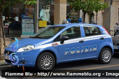 Fiat Grande Punto
Polizia di Stato
Servizio Aereo
POLIZIA H1826
Parole chiave: Fiat Grande_Punto POLIZIAH1826 Festa_della_Protezione_Civile_2012