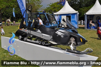 Bombardier Lynx Yeti 600 Ace
Polizia di Stato
Soccorso Alpino
POLIZIA G2054
Parole chiave: Bombardier Lynx_Yeti_600_Ace POLIZIAG2054 Festa_della_Polizia_2011